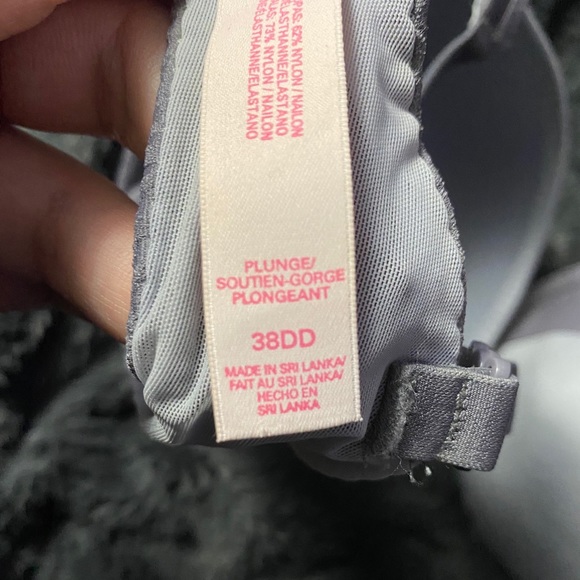 Victoria’s Secret Bra - Picture 3 of 3
